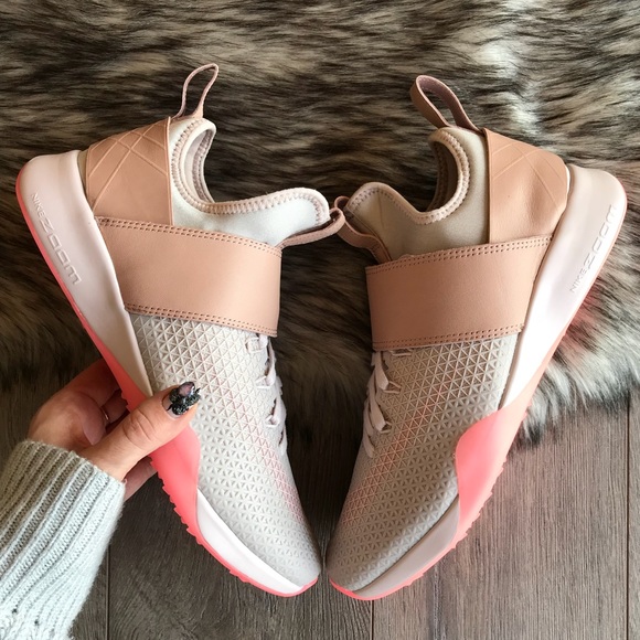 ☀️HP☀️NWT Nikelab Air Zoom Strong pink👄 - Picture 5 of 8